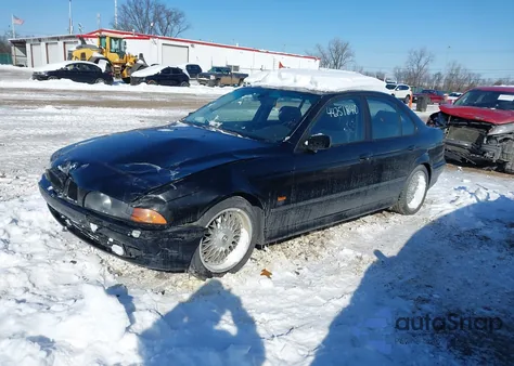 2000 BMW 528Ia z USA, uszkodzony, nr VIN WBADM6345YGU20067